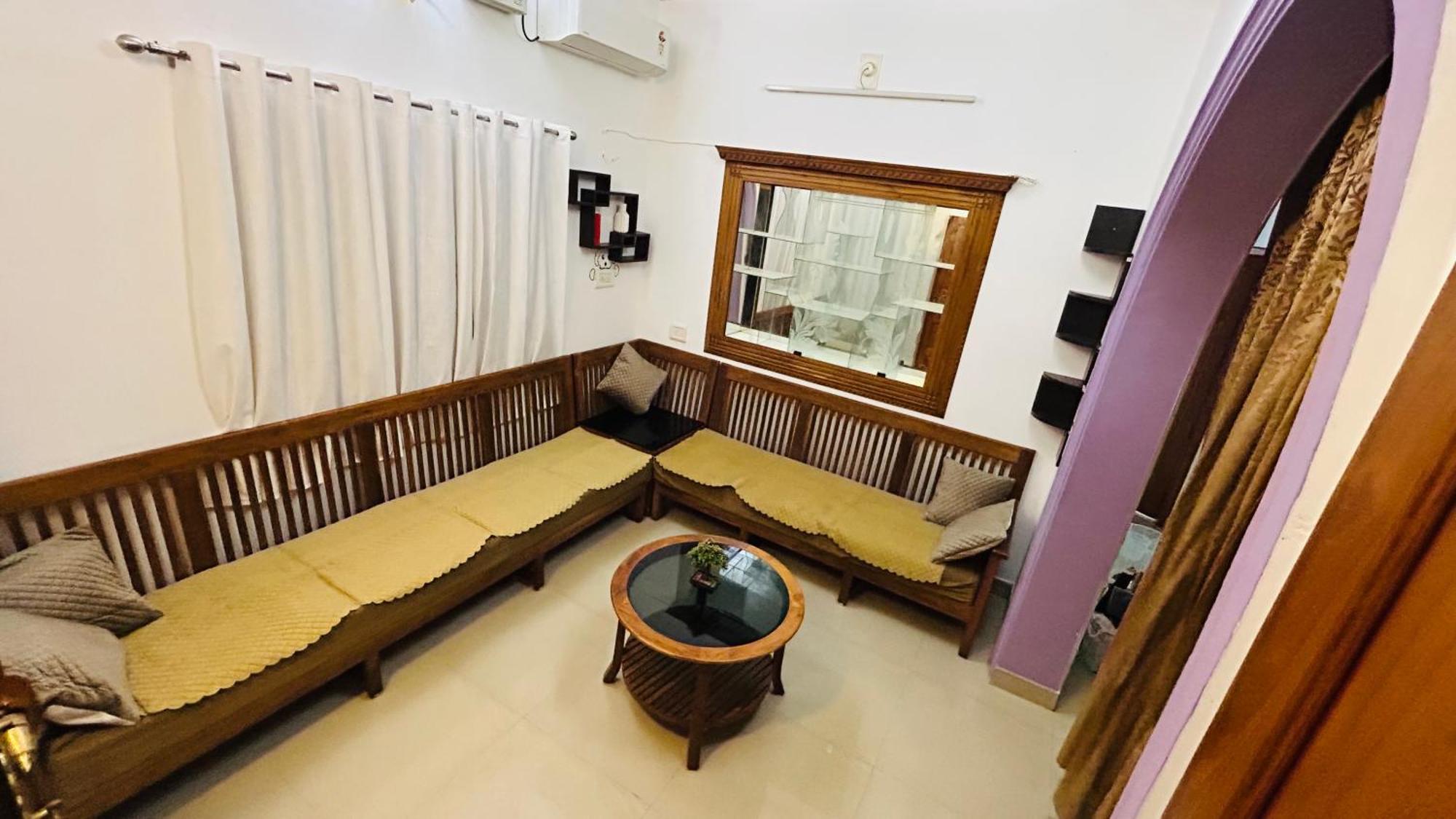 Ebs Guest House Nedumbassery Extérieur photo