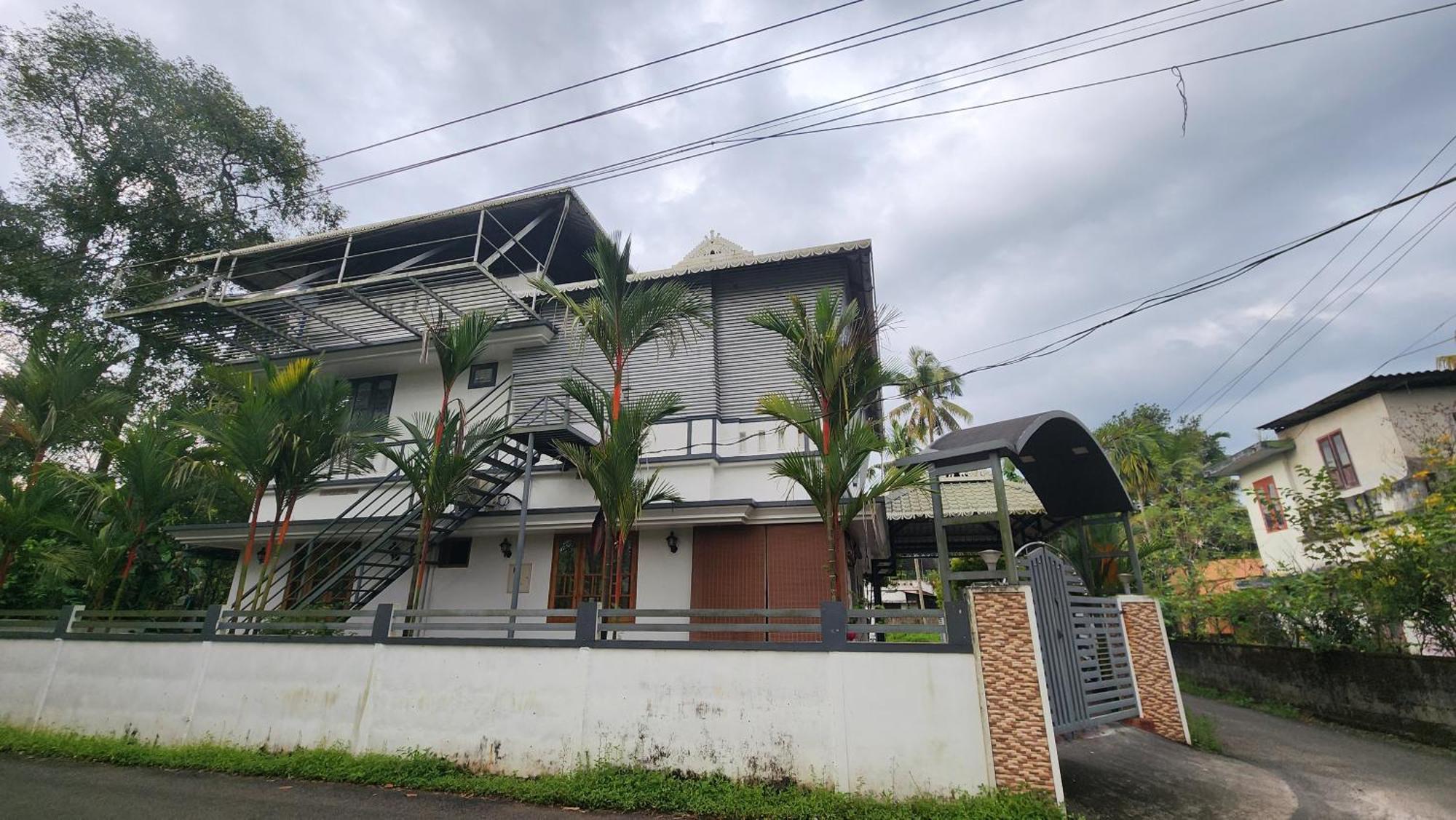 Ebs Guest House Nedumbassery Extérieur photo